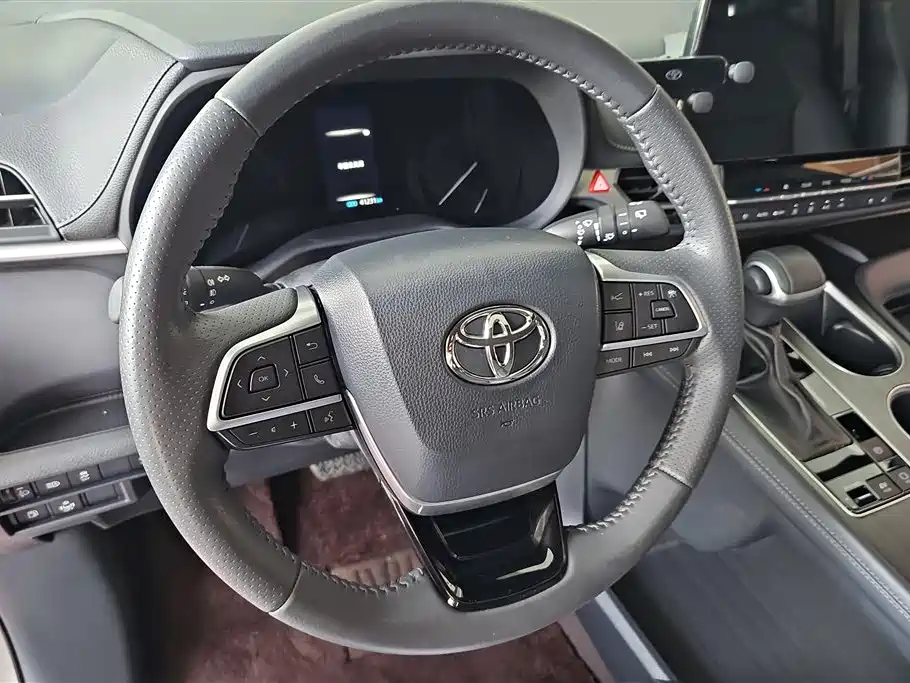 Toyota Sienna 2024 — фото 15