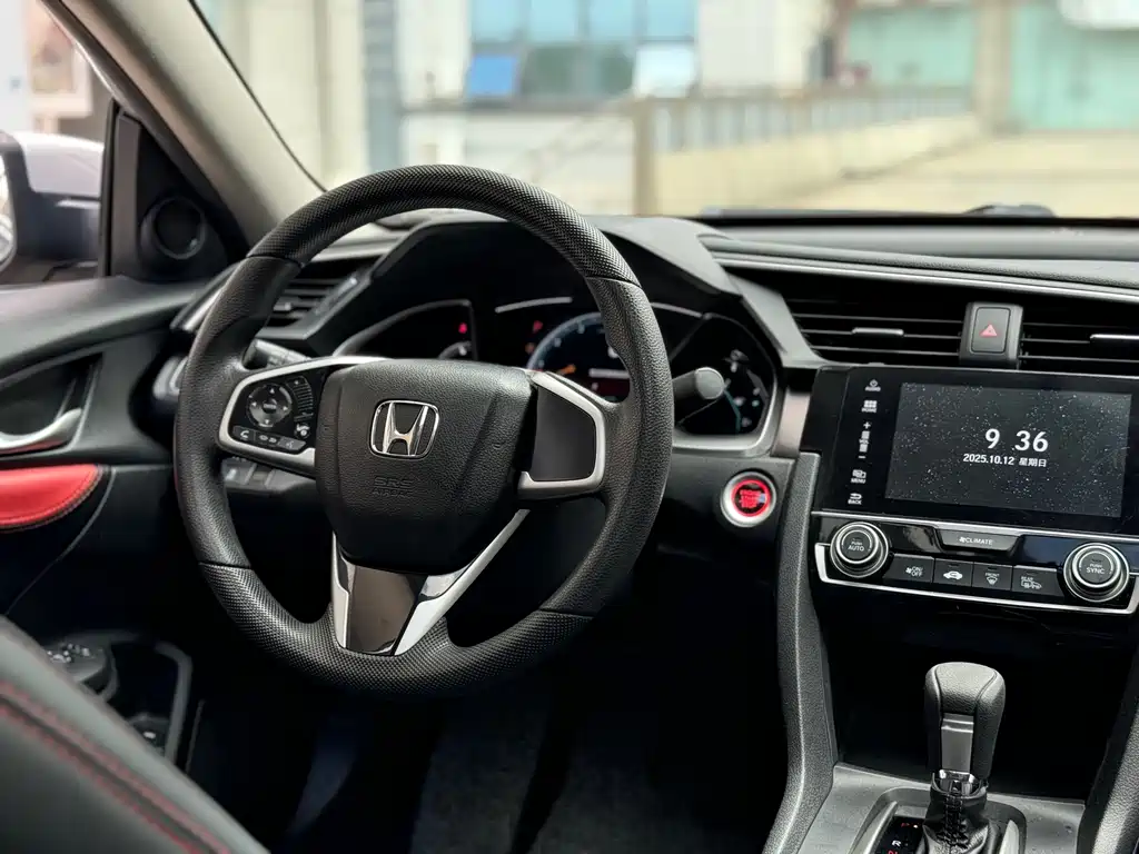 Honda Civic 2019 — фото 13