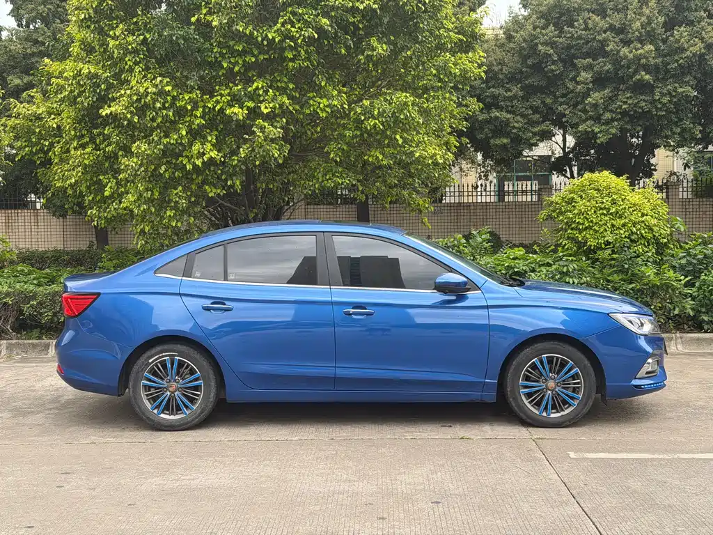 Roewe i5 2019
