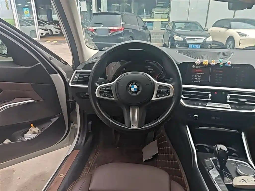 BMW 3 Series 2021 — фото 11