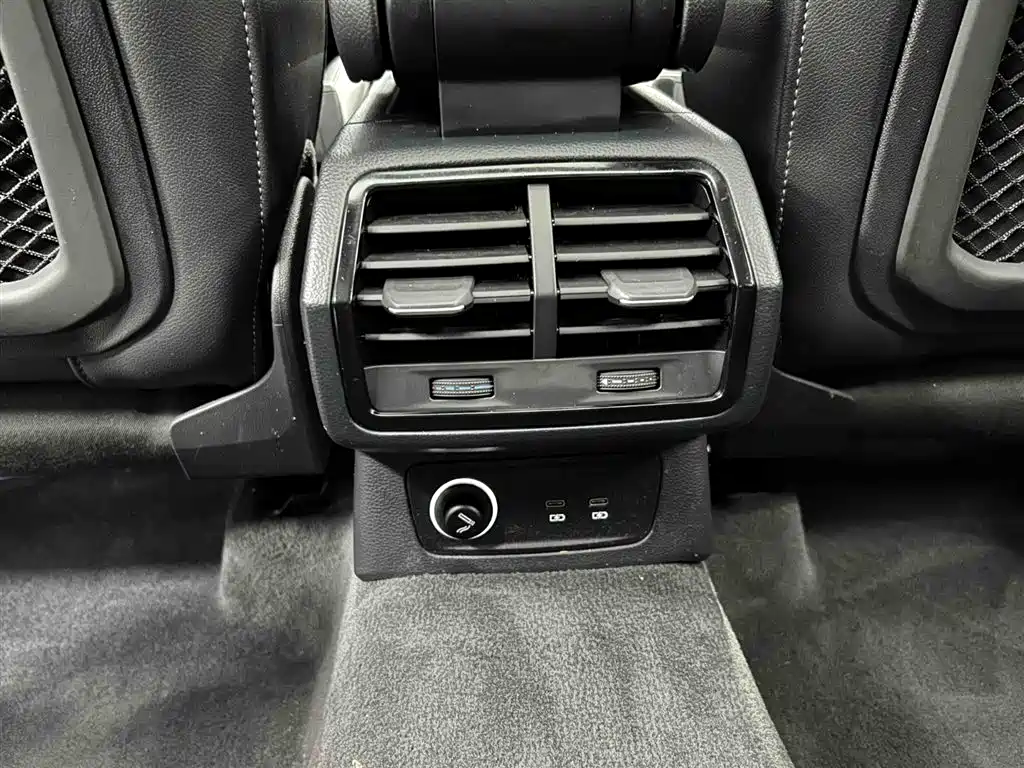 Audi Q3 2022 — фото 15