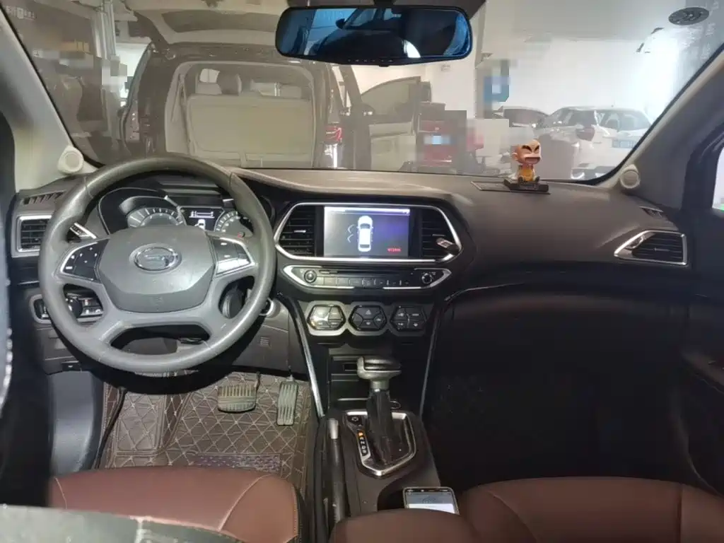 GAC Trumpchi GS4 2016 — фото 10