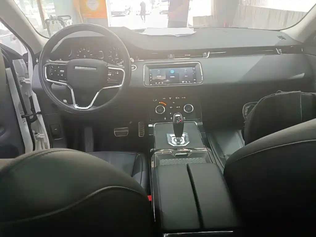 Land Rover Evoque 2022 — фото 10