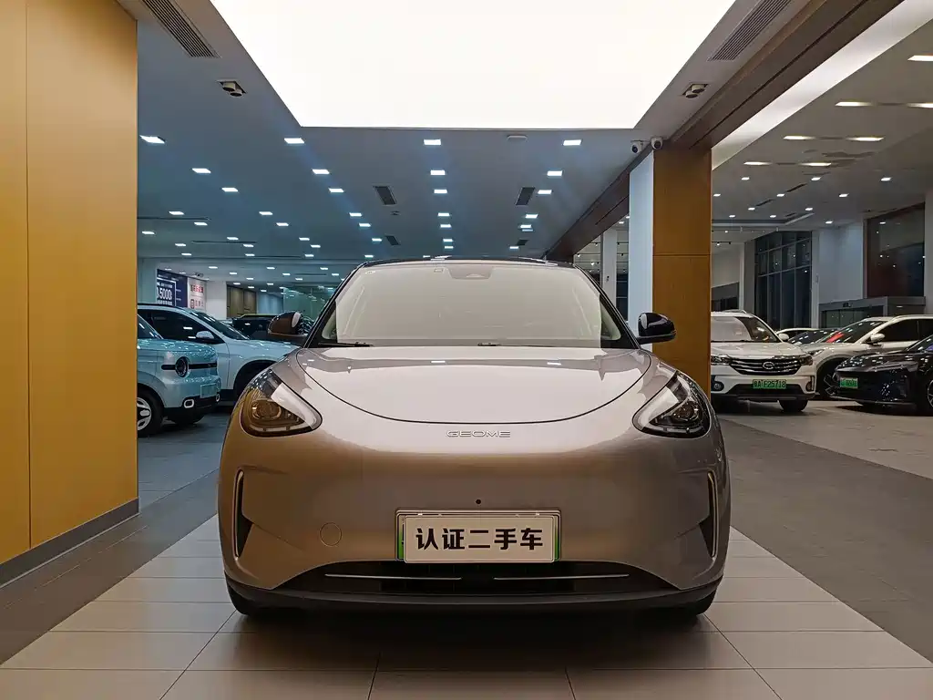 Geely Galaxy Starwish 2025 — фото 3
