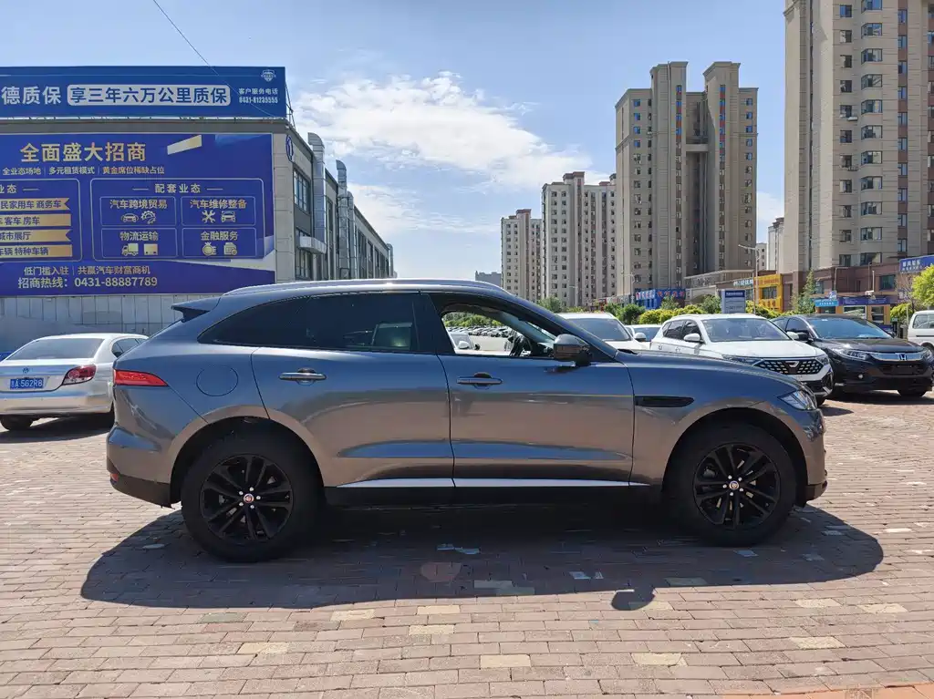 Jaguar F-PACE 2018 — фото 4