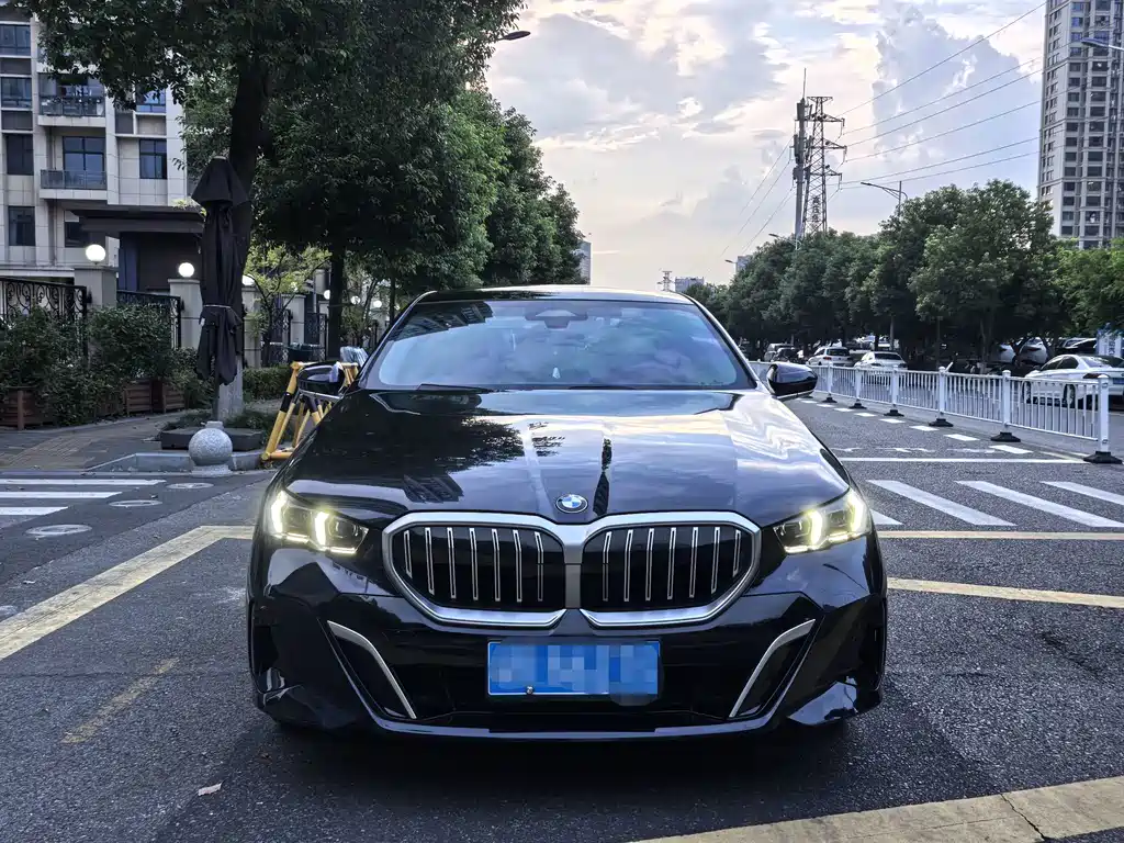BMW 5 Series 2024