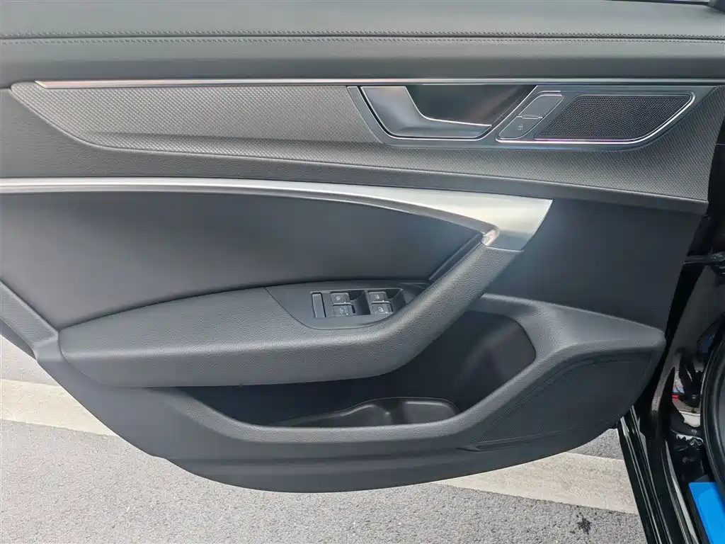 Audi A6L 2025 — фото 20
