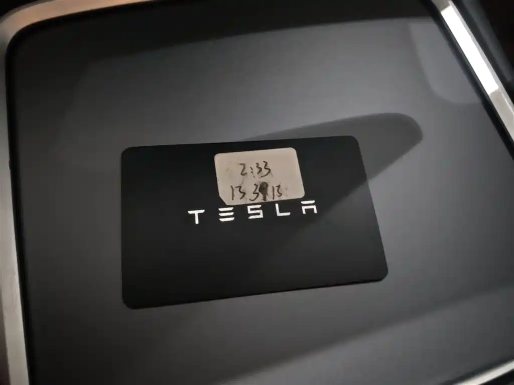 Tesla Model Y 2021 — фото 9