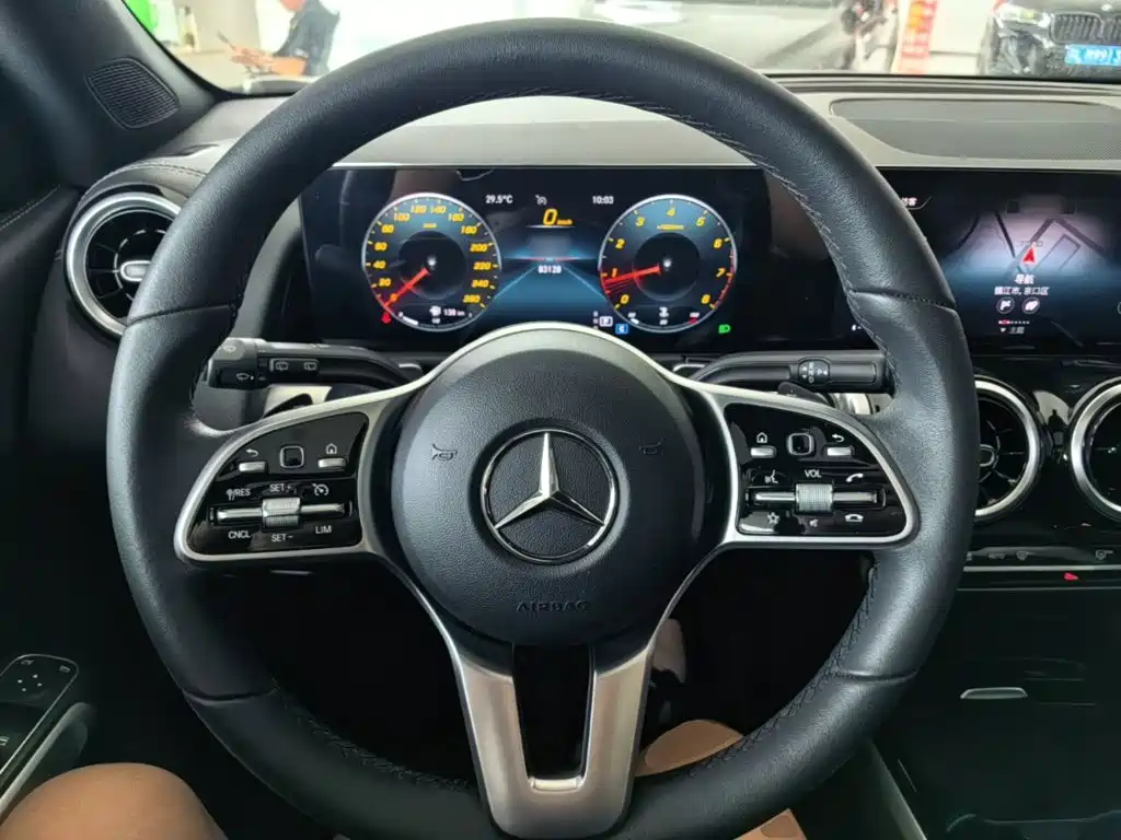Mercedes-Benz GLB 2022 — фото 11