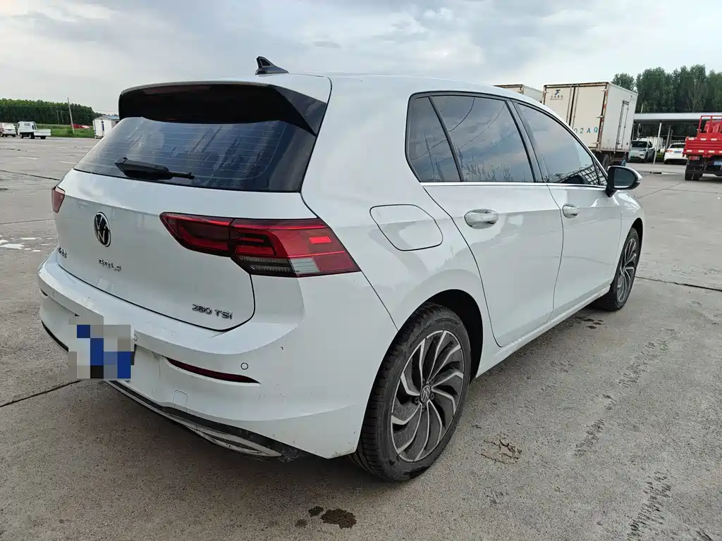 Volkswagen Golf 2024