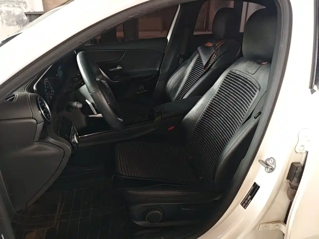 Mercedes-Benz A-Class 2020 — фото 15
