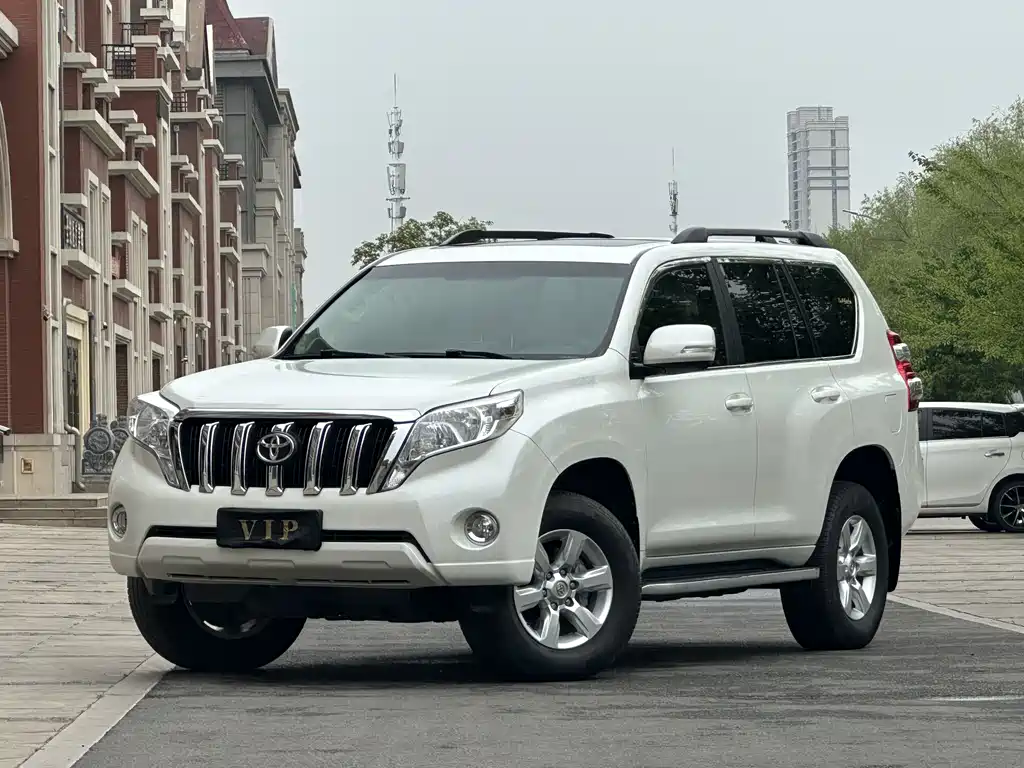 Toyota Prado 2016 — фото 1