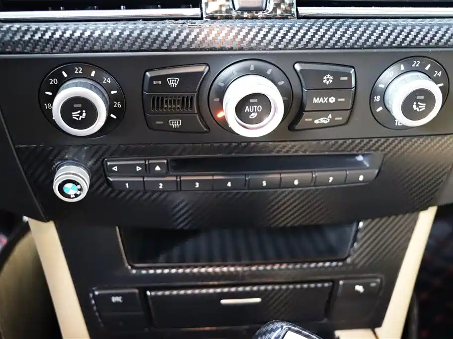 BMW 5 Series 2010 — фото 18