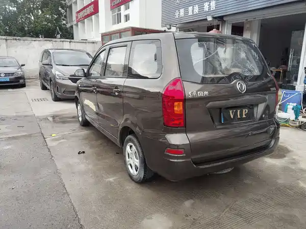 Dongfeng Scenery 330 2017
