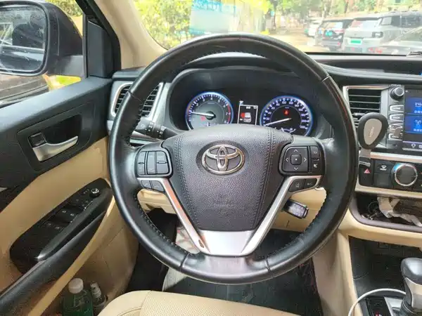 Toyota Highlander 2019
