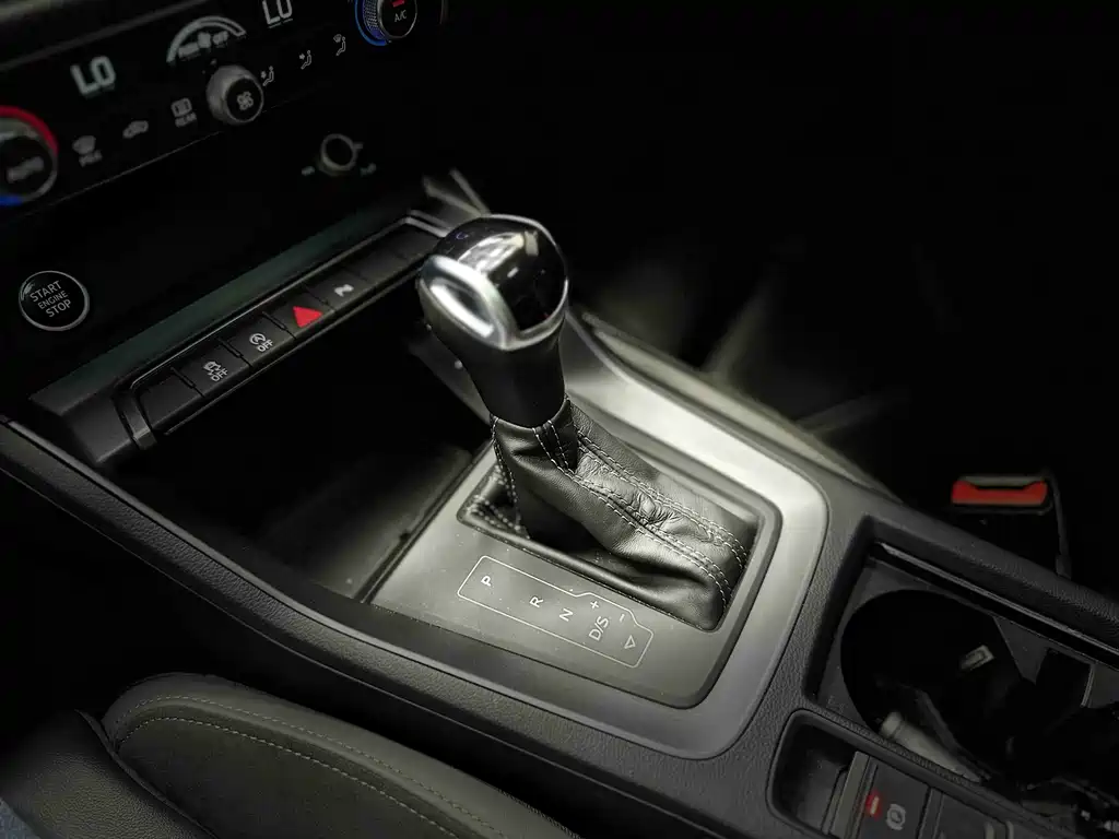 Audi Q3 Sportback 2021 — фото 17