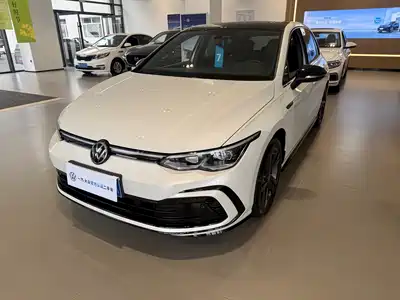 Volkswagen Golf 2023