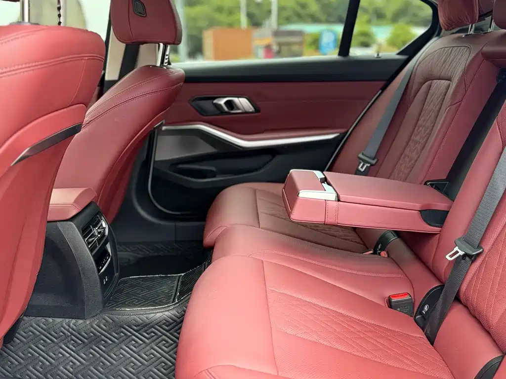 BMW i3 2023 — фото 18