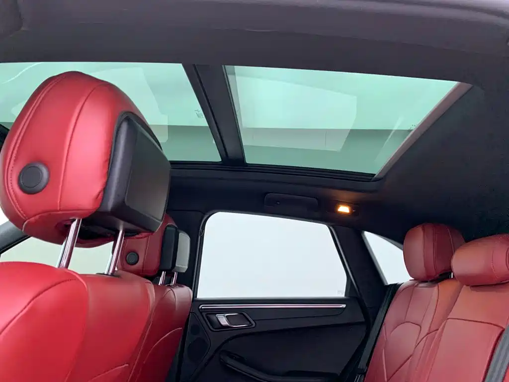 Porsche Macan 2021 — фото 26