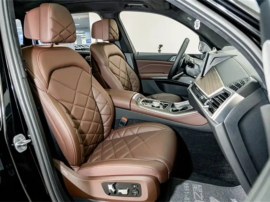 BMW X5 2025 — фото 20