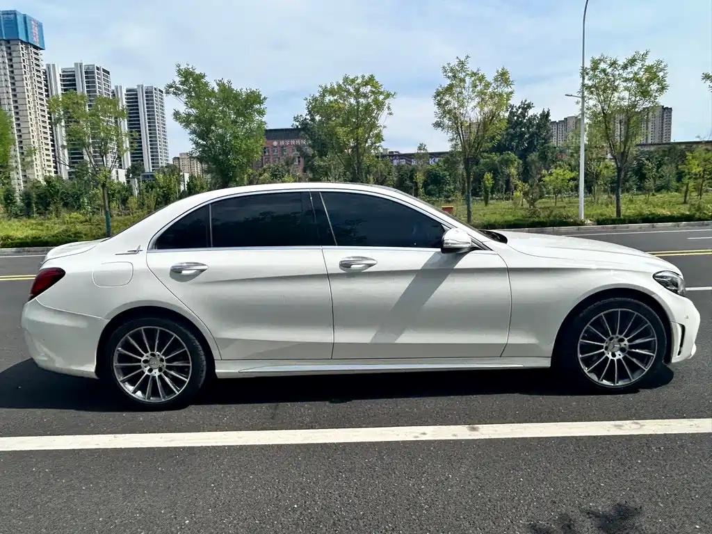 Mercedes-Benz C-Class 2020