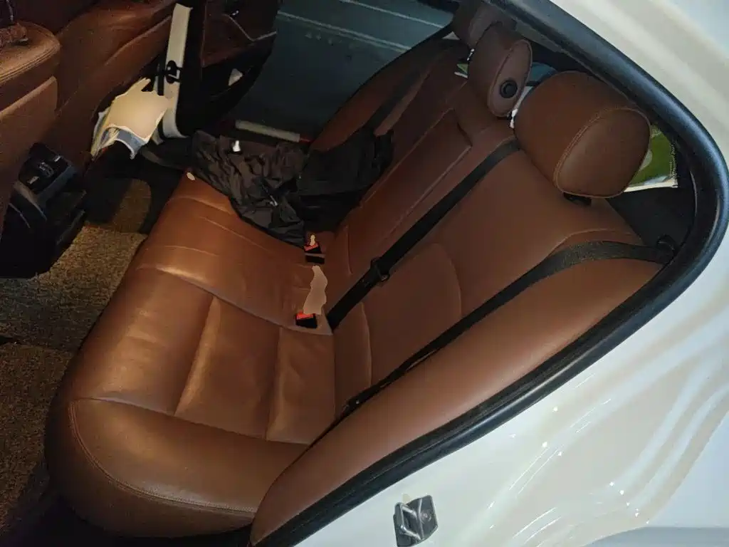 BMW 5 Series 2015 — фото 13