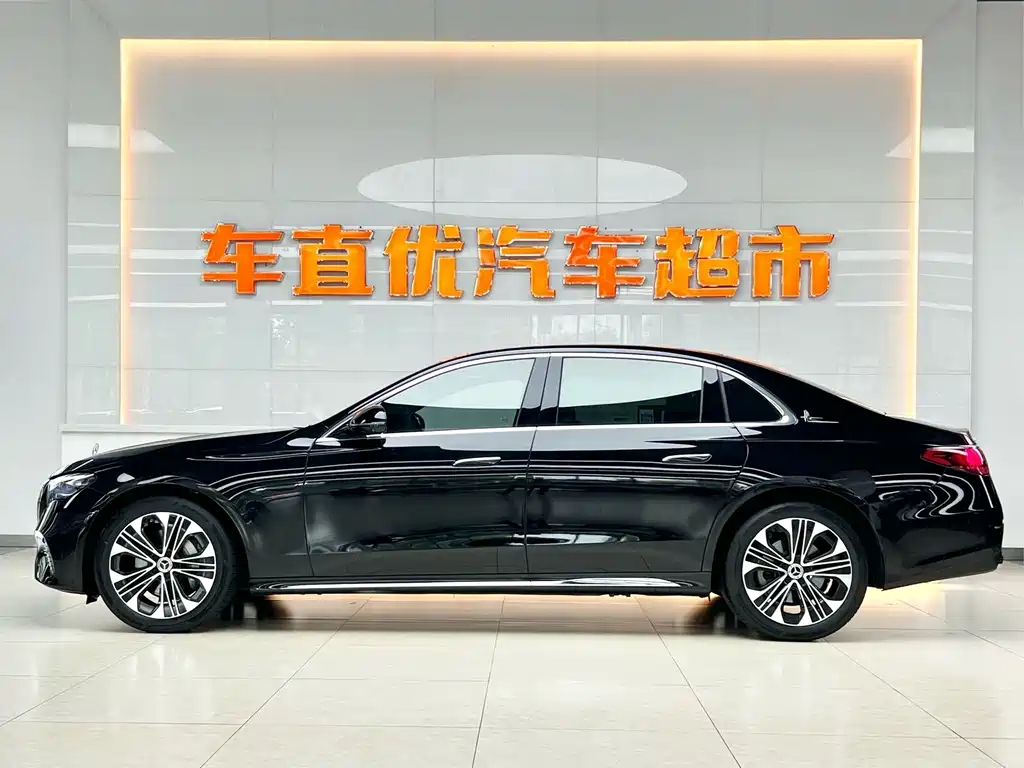 Mercedes-Benz E-Class 2025
