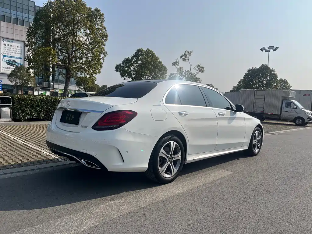 Mercedes-Benz C-Class 2021