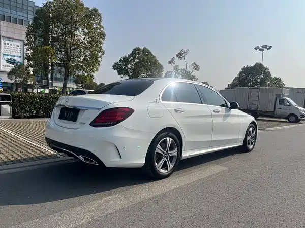 Mercedes-Benz C-Class 2021