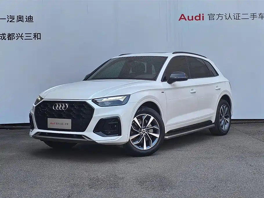 Audi Q5L 2023 — фото 1