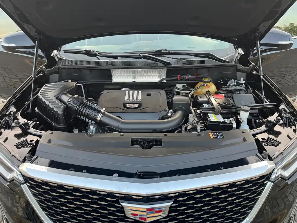 Cadillac XT6 2021 — фото 13
