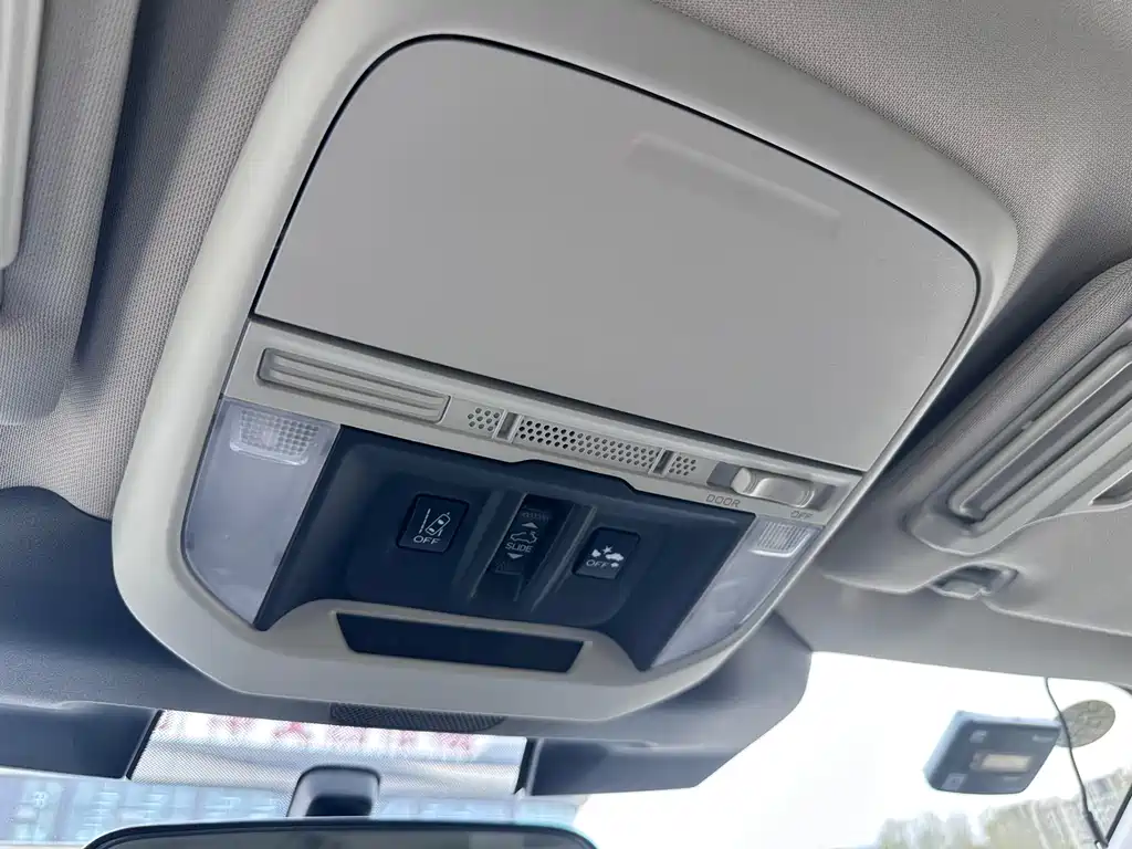 Subaru Forester 2022 — фото 17