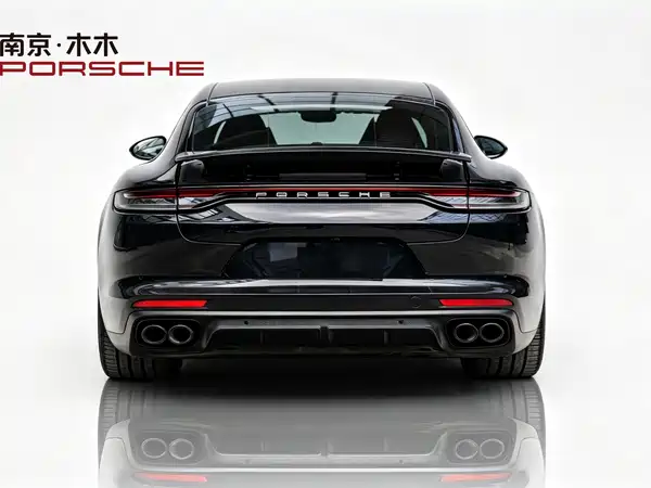 Porsche Panamera 2022
