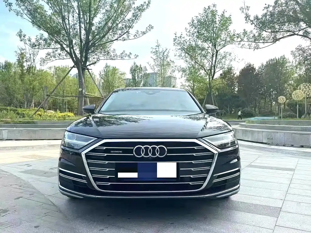 Audi A8 2021 — фото 2