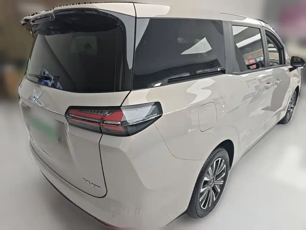Wuling Starlight 730 EV 2025 — фото 12