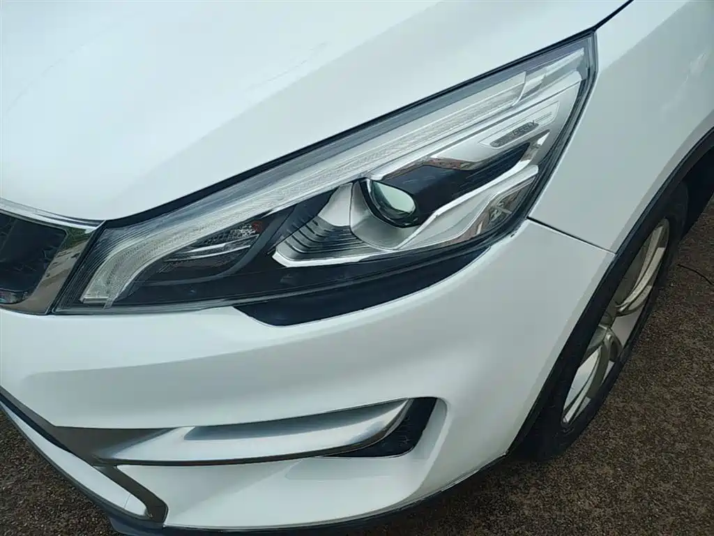 Geely Emgrand GS 2017 — фото 18