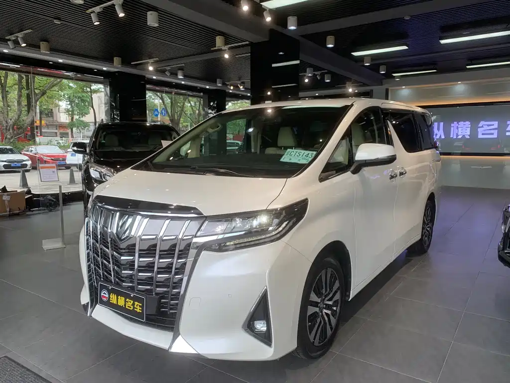 Toyota Alphard 2018 — фото 1