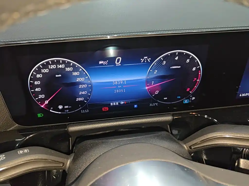 Mercedes-Benz GLA 2024 — фото 12