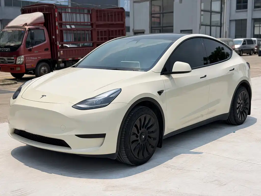 Tesla Model Y 2022 — фото 3