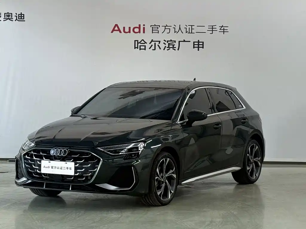 Audi A3 2025 — фото 1
