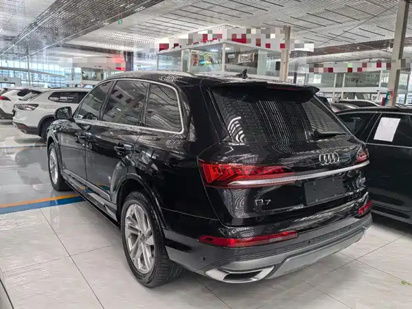 Audi Q7 2021