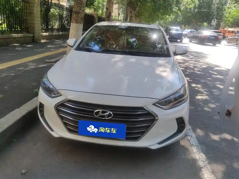 Hyundai Elantra 2016 — фото 2