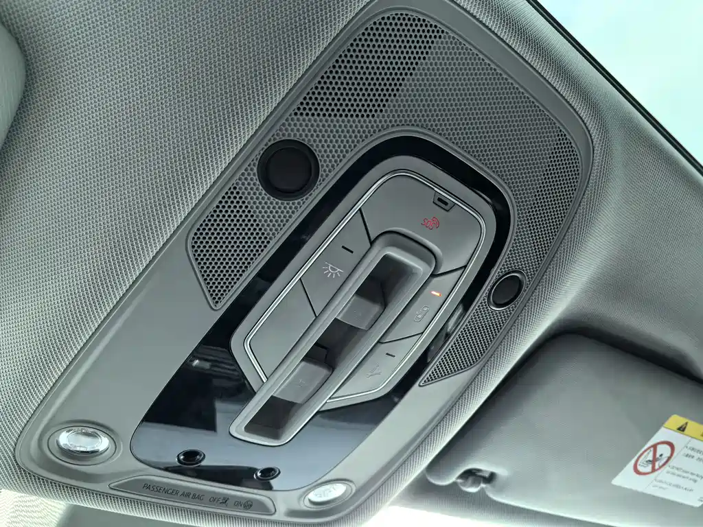 Audi Q5L 2022 — фото 24