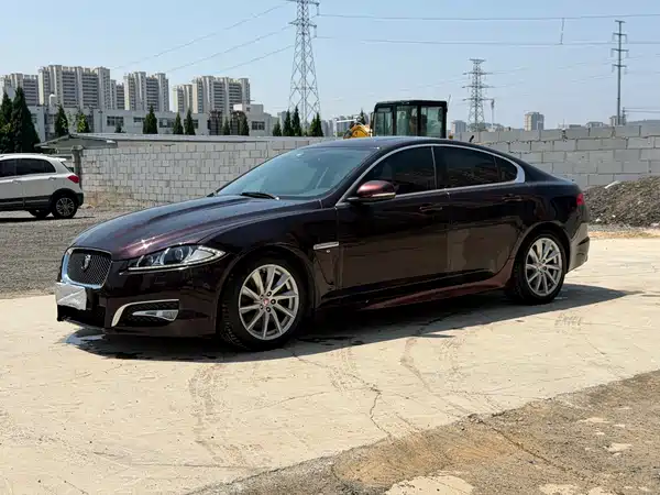 Jaguar XF 2014