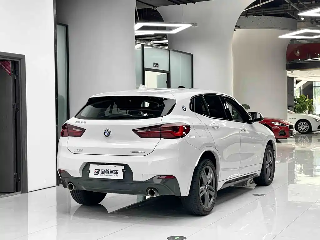 BMW X2 2021 — фото 11