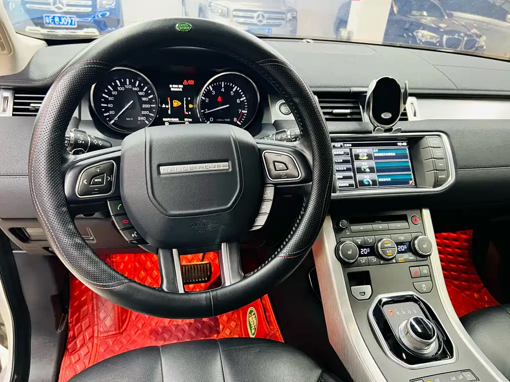 Land Rover Evoque 2015 — фото 8