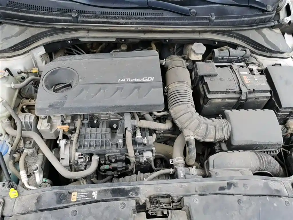 Hyundai Elantra 2018 — фото 20