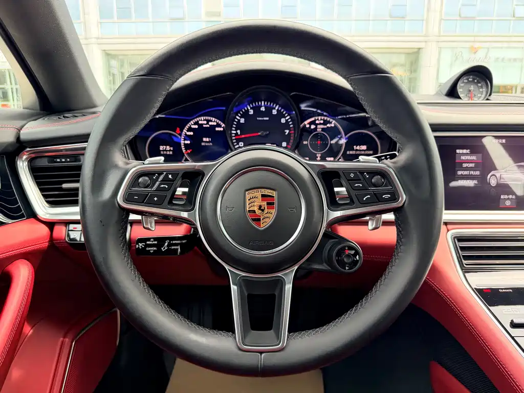 Porsche Panamera 2019 — фото 18