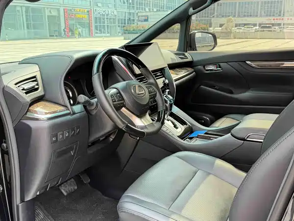 Toyota Vellfire 2022