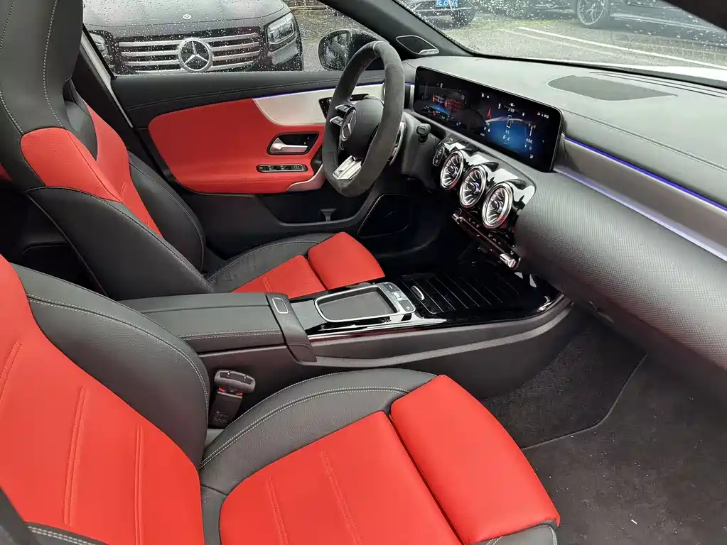 Mercedes-Benz A-Class AMG 2024 — фото 14
